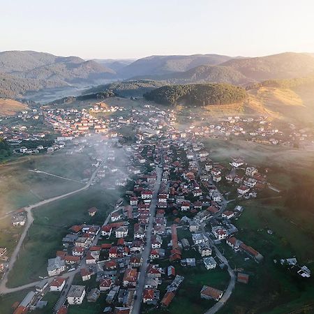 Къща За Гости "Люнгови" Zmeitsa Bagian luar foto