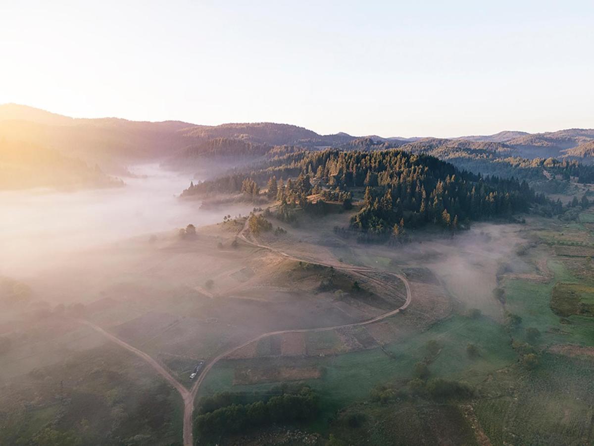 Къща За Гости "Люнгови" Zmeitsa Bagian luar foto
