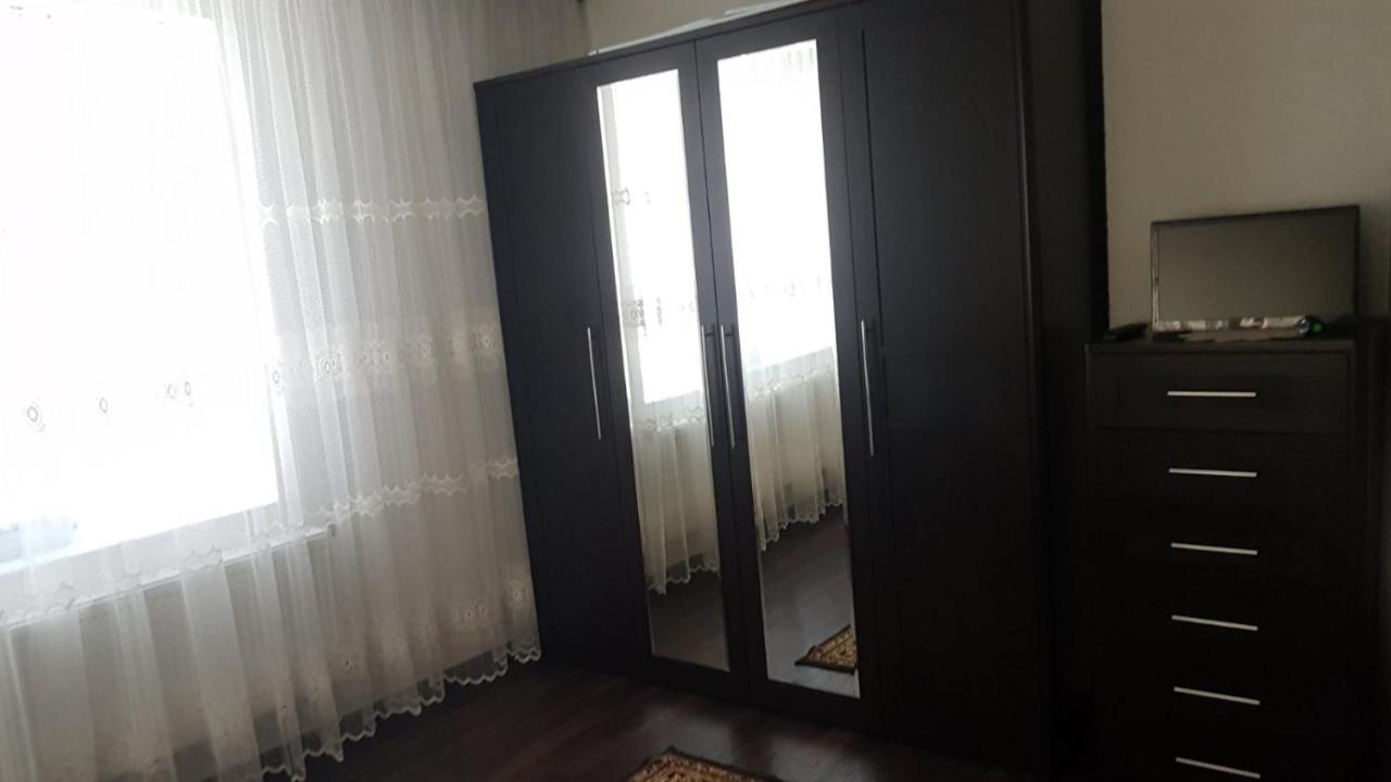 Къща За Гости "Люнгови" Zmeitsa Bagian luar foto
