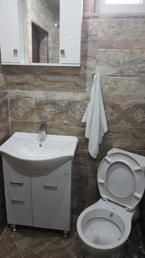 Къща За Гости "Люнгови" Zmeitsa Bagian luar foto